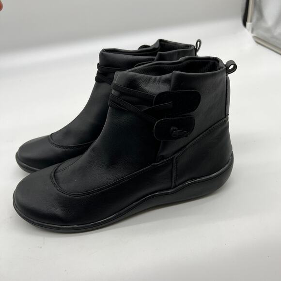 Women Ankle Boots Low Heel Slip on Comfortable Booties Black Size 9 US / 40CN - Picture 4 of 14